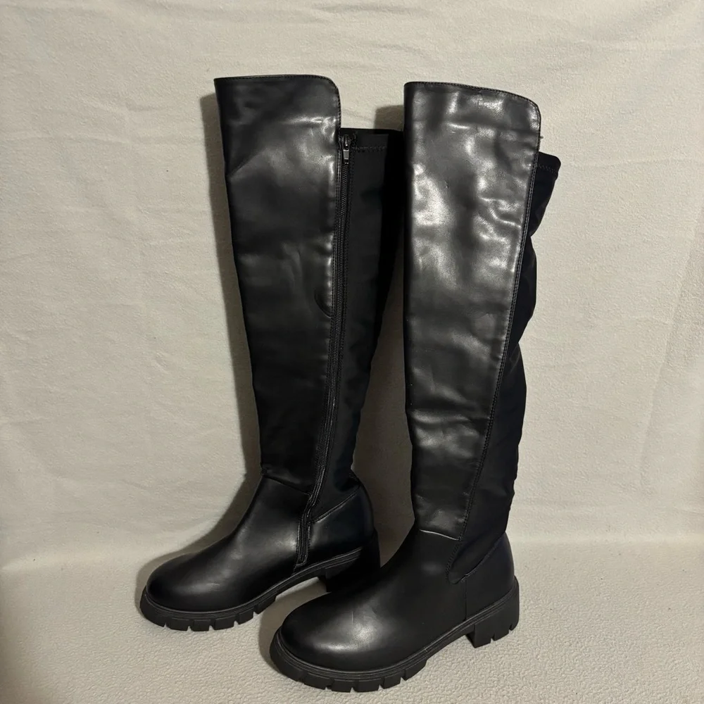 Rue21 size 10 Black Knee-High Women's Faux Leather Zipper Riding Boots